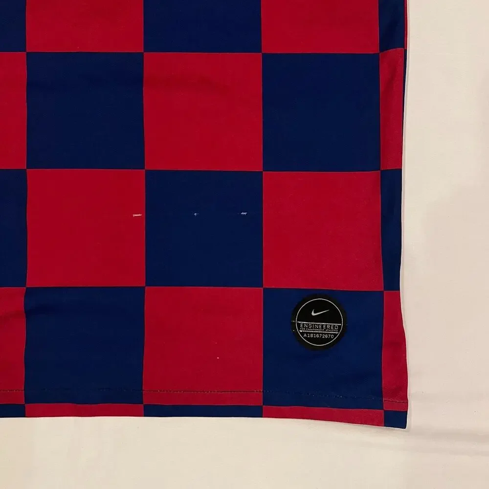 Lionel Messi FC Barcelona Nike Men's Red/Blue Checkered 2019 Home Jersey SZ L